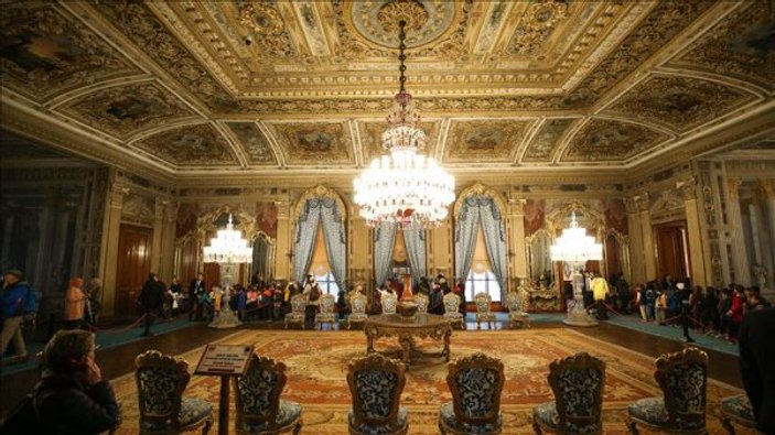 Dolmabahçe Sarayı on binlerin ziyaretine hazırlanıyor