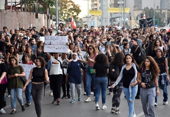 Lübnan'da protestocular eylemlere devam ediyor