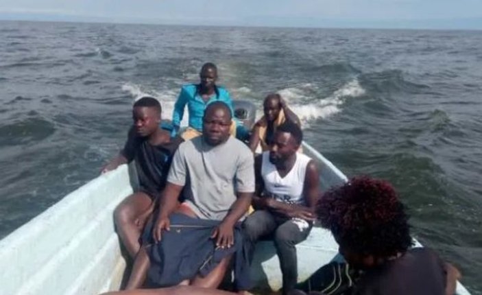 Kongo'da 22 yolcu taşıyan tekne alabora oldu
