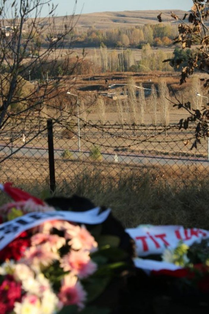 Arkeolog Çınaroğlu, vasiyeti üzerine kazı alanına gömüldü