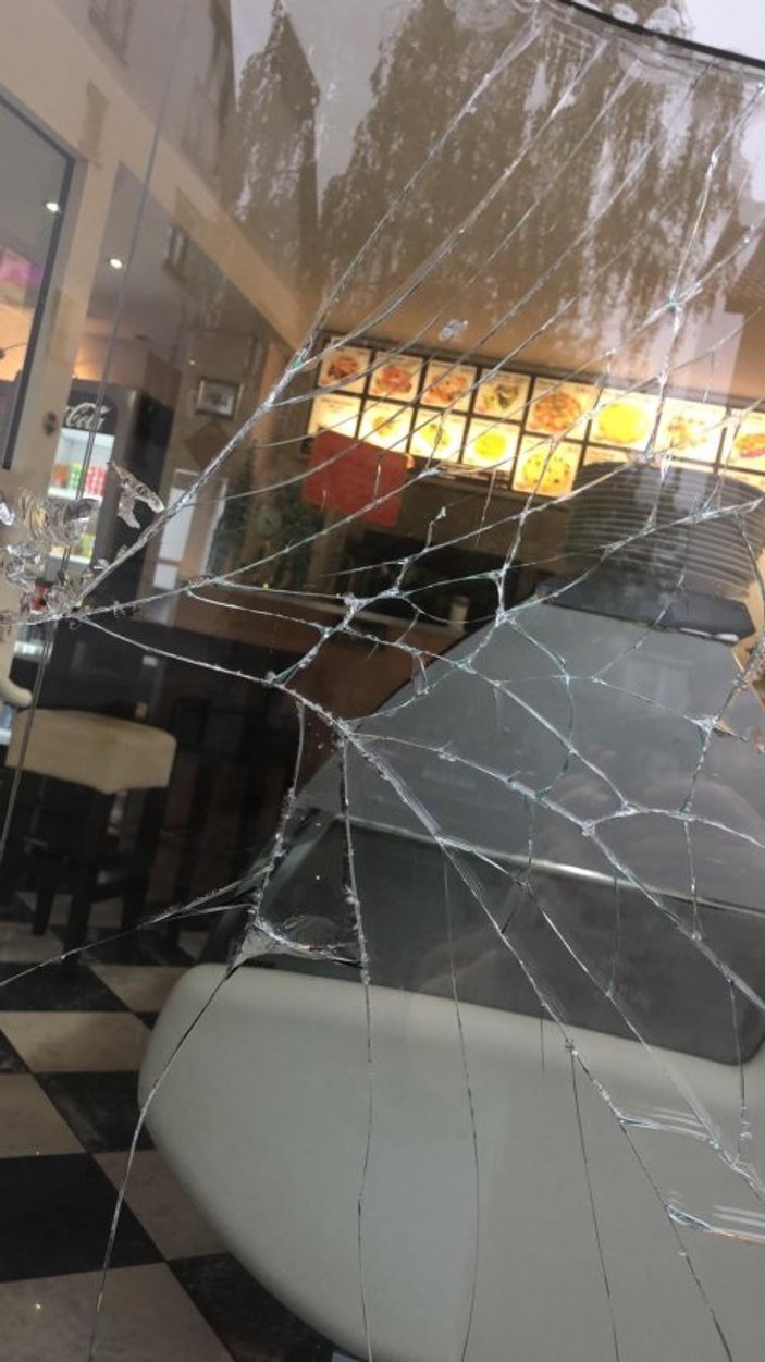 Almanya'da Türk lokantasına ırkçı saldırı