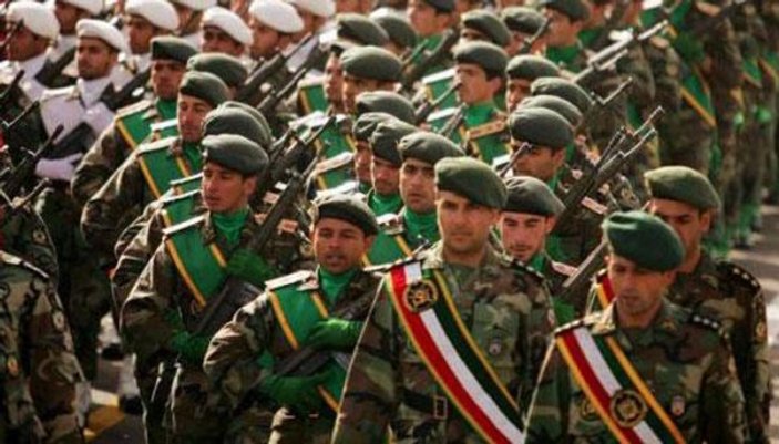 İran Devrim Muhafızları ABD'nin yaptırımlarını kınadı