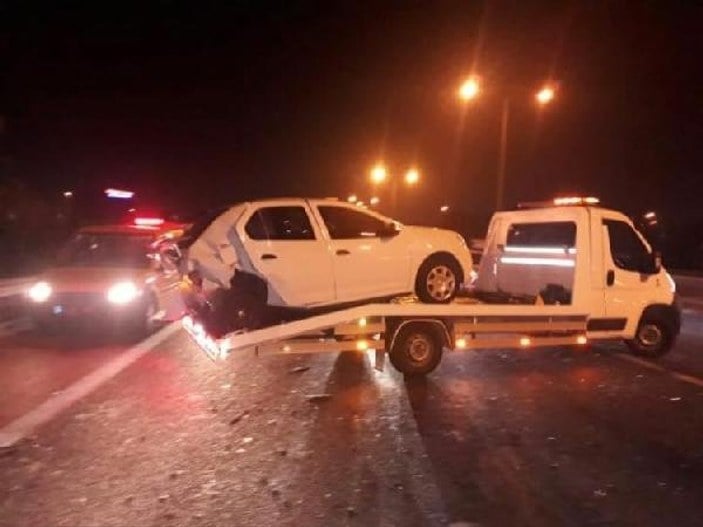 İzmir'de zincirleme trafik kazası: 1 ölü 6 yaralı