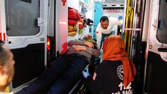 Bursa'da dur ihtarına uymayan şüpheliler polisi yaraladı