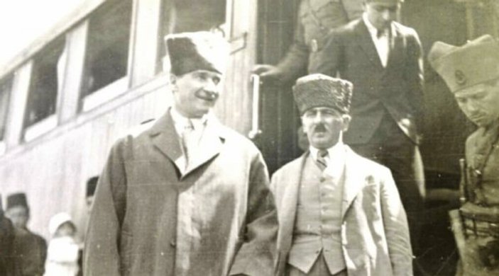 Mustafa Kemal Atatürk'ün biyografisi 