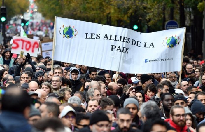 Fransa'da İslamofobiye karşı yürüyüş