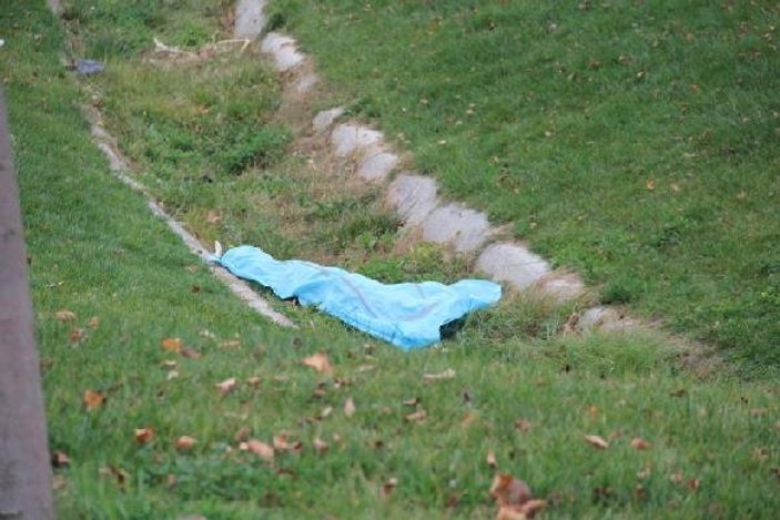 İstanbul'da boş bir arazide ceset bulundu