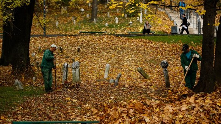 Bosna Hersek'te Osmanlı mezarları gün yüzüne çıkıyor