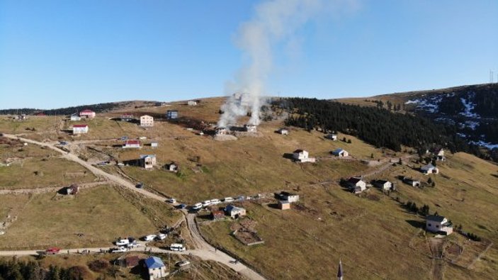 Haçka Yaylası'nda yıkıma karşı çıkanlar evi ateşe verdi