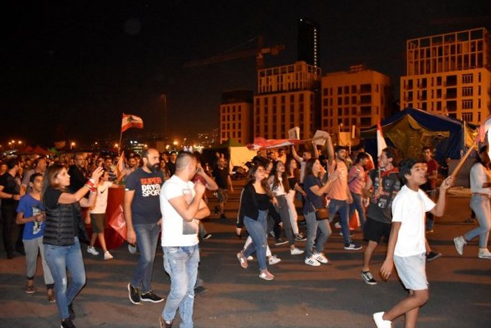 Cumhurbaşkanı Avn'ın sözleri, Lübnanlıları sokağa döktü