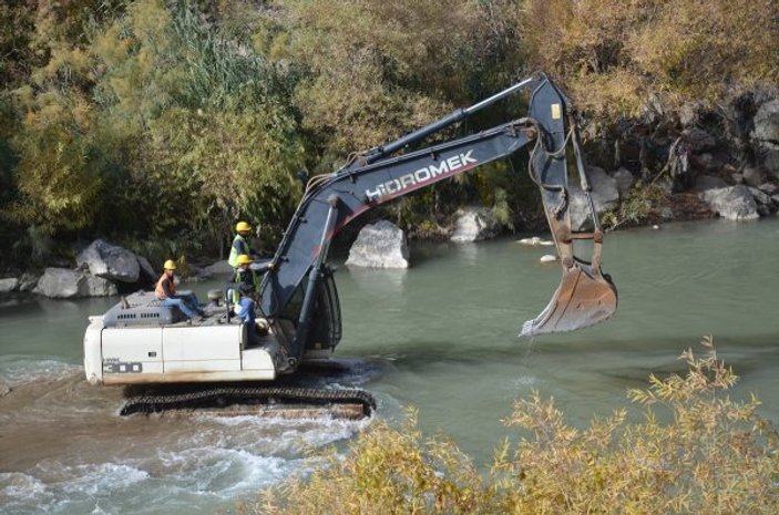 Hakkari'de kesintisiz elektrik için çalışmalar sürüyor