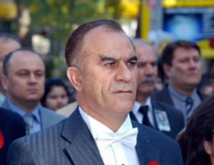 Atatürk'e benzetilen kişiler arasında çekişme var