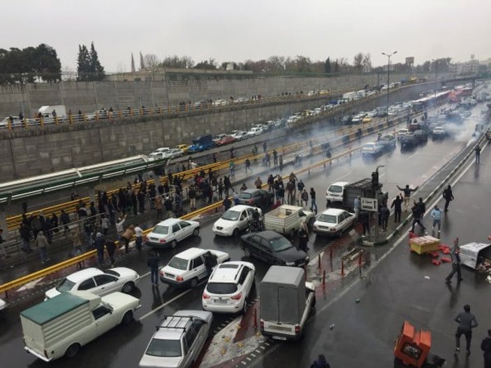 Pompeo'dan İranlı protestoculara: ABD yanınızda