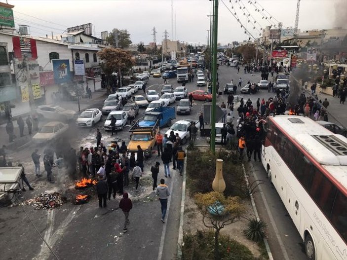 İran İçişleri: Düzeni bozan protestolara müdahale edilecek