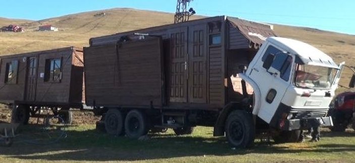 Trabzon'da 20 metrekarelik ev kamyona taşındı