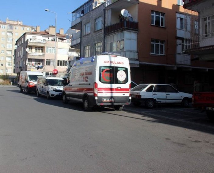 Kayseri'de 10 günlük bebek yatağında ölü bulundu