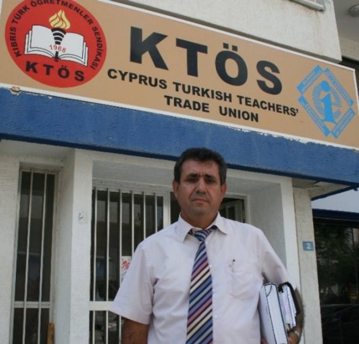 Şener Elcil: Kıbrıs Türkiye'nin işgalindedir
