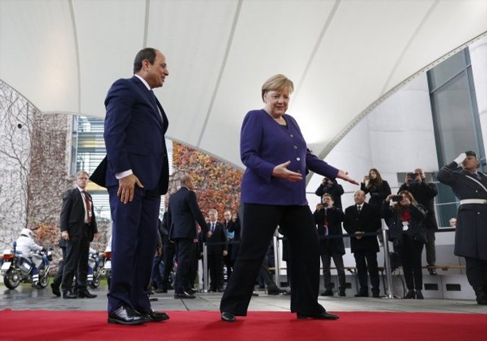 Angela Merkel, Sisi'yi kabul etti