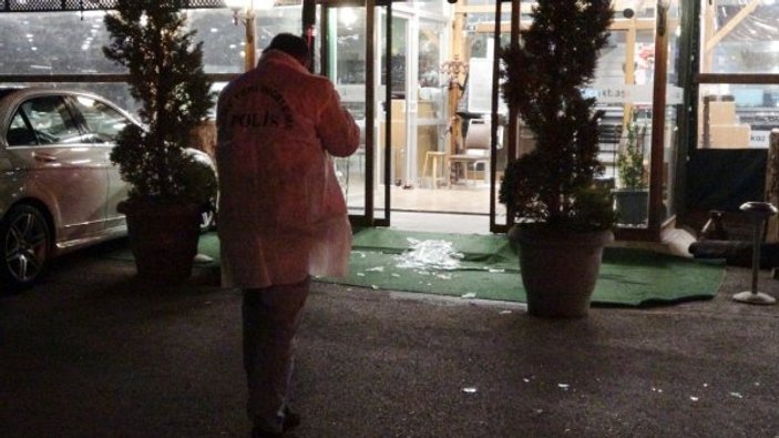 Restoran çalışanı, iş arkadaşlarını bıçakladı