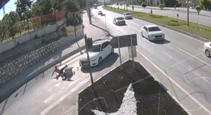 Motosikletli sürücülerin kazaları şehir polis kamerasında