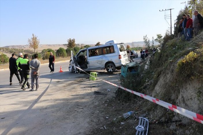 Denizli'de trafik kazası:1 ölü
