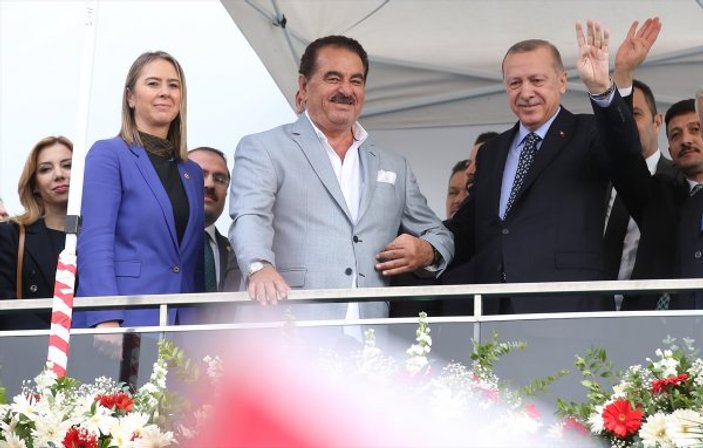 İbrahim Tatlıses, İzmir'de Erdoğan'ın yanında