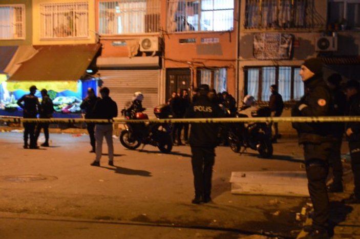 İstanbul'da bir baba, oğlunu ve polisi vurdu