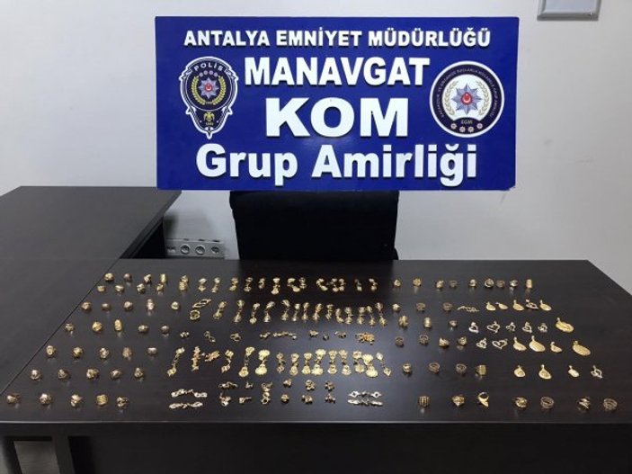 Antalya’da 600 gram kaçak altın yakalandı