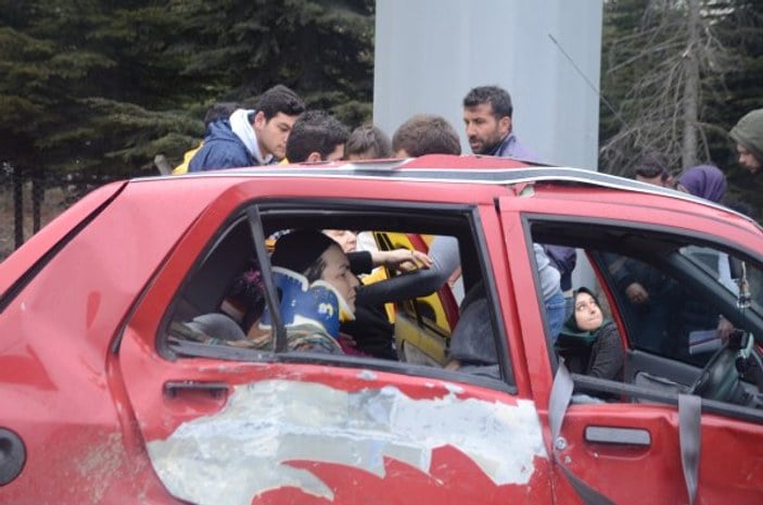 Bilecik'teki trafik kazasında 4 kişi yaralandı