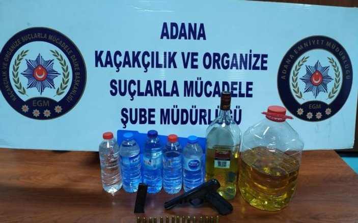 Adana'da tekel bayisinde 6 litre kaçak içki ele geçirildi