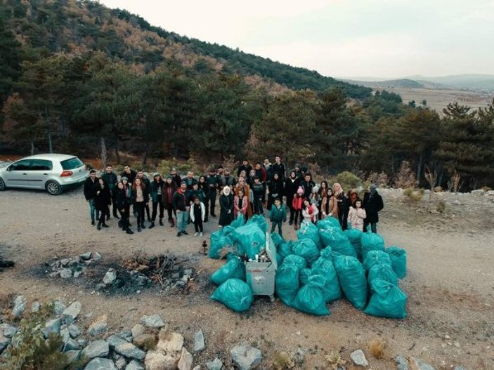 Konya'da aileler çöp topladı