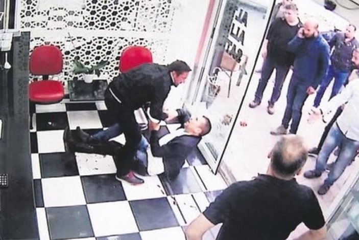 İstanbul'da değnekçi bu kez iki kişiyi bıçakladı
