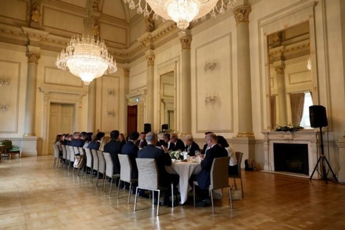 İmamoğlu 10 ülkenin ticaret odası başkanlarıyla buluştu