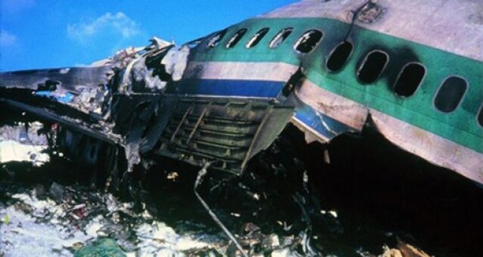 Yeni Zelanda Başbakanı 40 yıl önceki uçak kazası için özür diledi