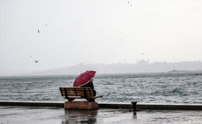 İstanbul'da şiddetli rüzgar etkili oluyor