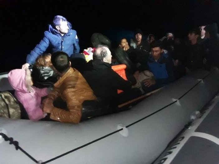 İzmir'de 127 kaçak göçmen yakalandı