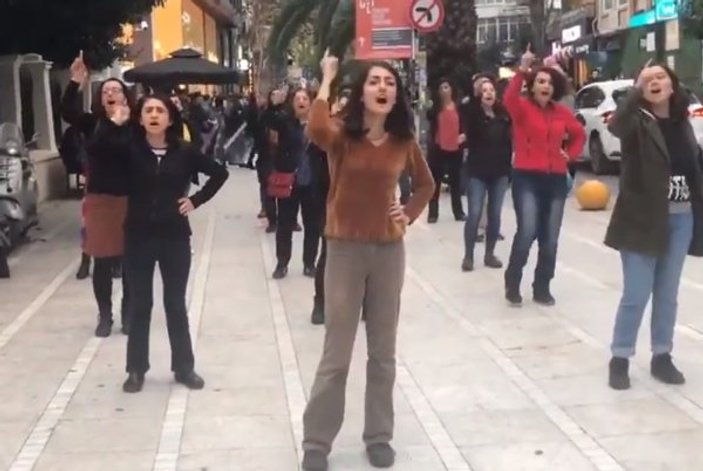 Şili'de feministlerin başlattığı dans gösterisi Türkiye'de