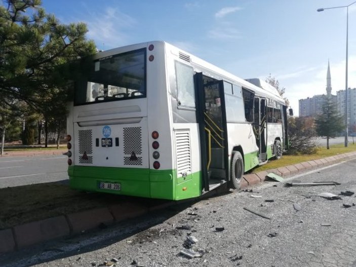Beton mikseri, halk otobüsüne çarptı: 16 yaralı