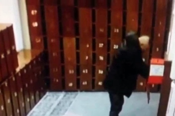 İstanbul'da cami hırsızı kameralara yakalandı