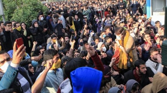 İran'da 2 binden fazla protestocu serbest bırakıldı