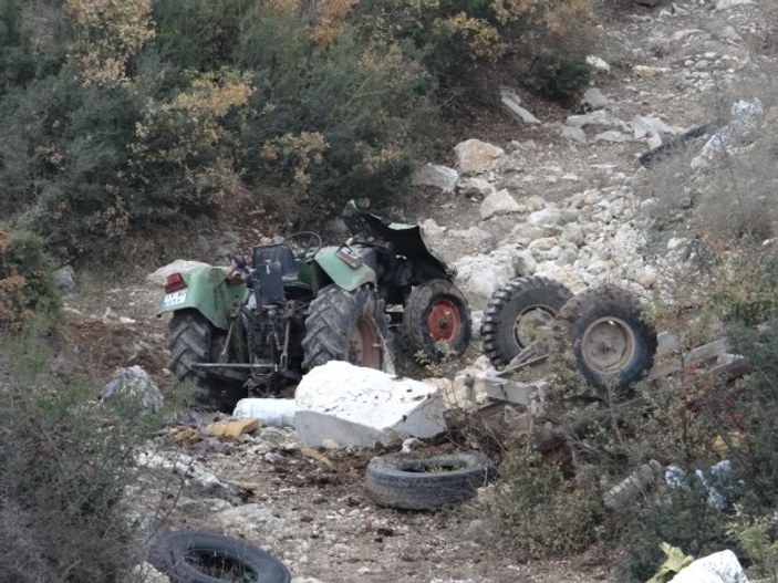 Bilecik'te traktör 20 metrelik şarampole uçtu: 2 yaralı