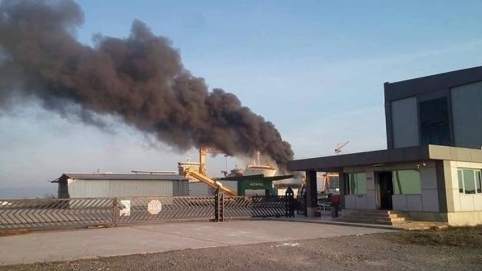 Yalova'da tersanede yangın: Ölen ya da yaralanan yok