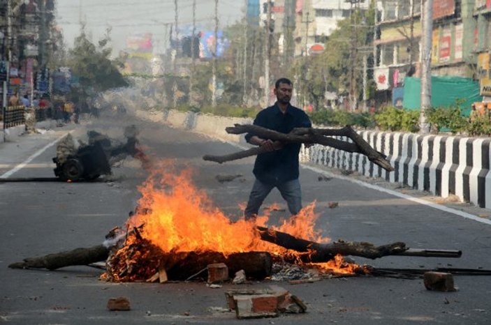 Hindistan'da vatandaşlık protestoları başladı