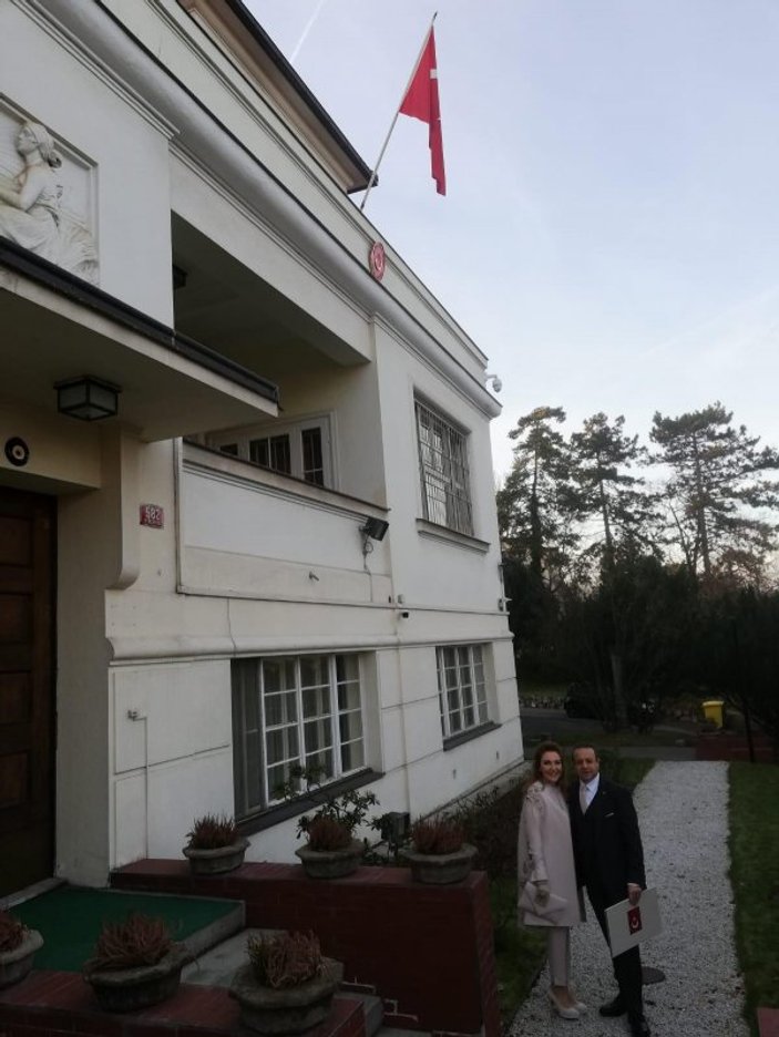 Egemen Bağış, Çekya Cumhurbaşkanı'na güven mektubunu sundu