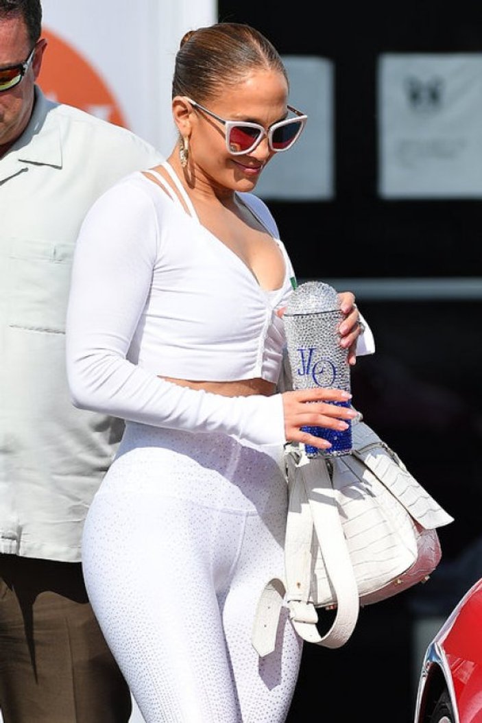 Jennifer Lopez, spor çıkışı görüntülendi
