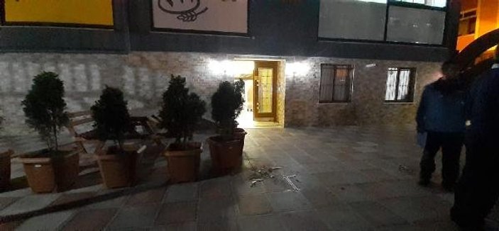 İstanbul'da camı silen kadın 11'inci kattan düştü