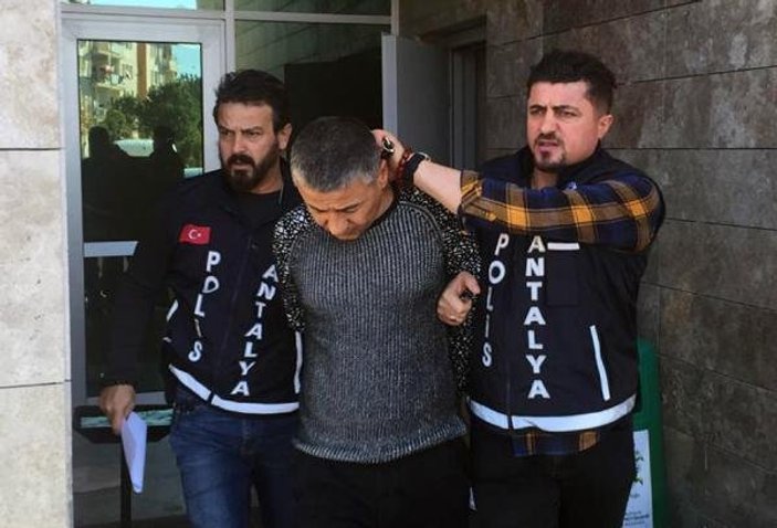 Antalya'da bankada soygun girişimi