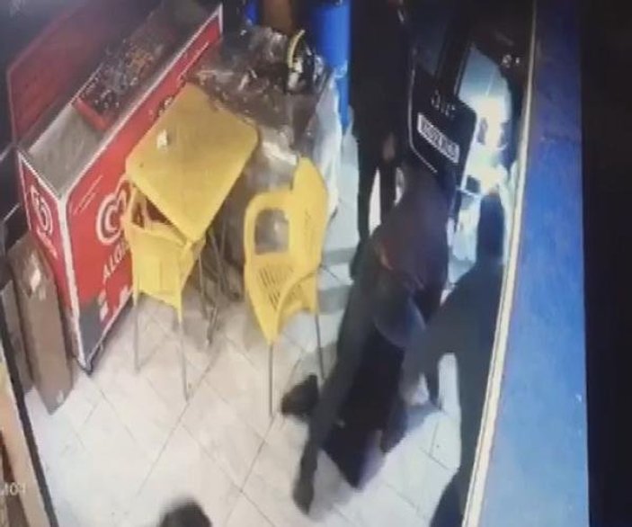 Maltepe'de bir şüpheli tekel sahibini bıçakladı