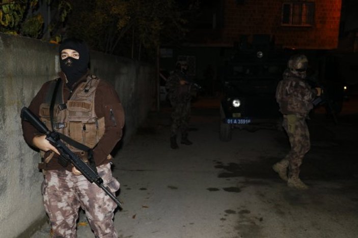Adana'da uyuşturucu satıcılarına şafak operasyonu
