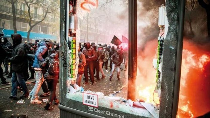 Fransa grevlerde rekora gidiyor